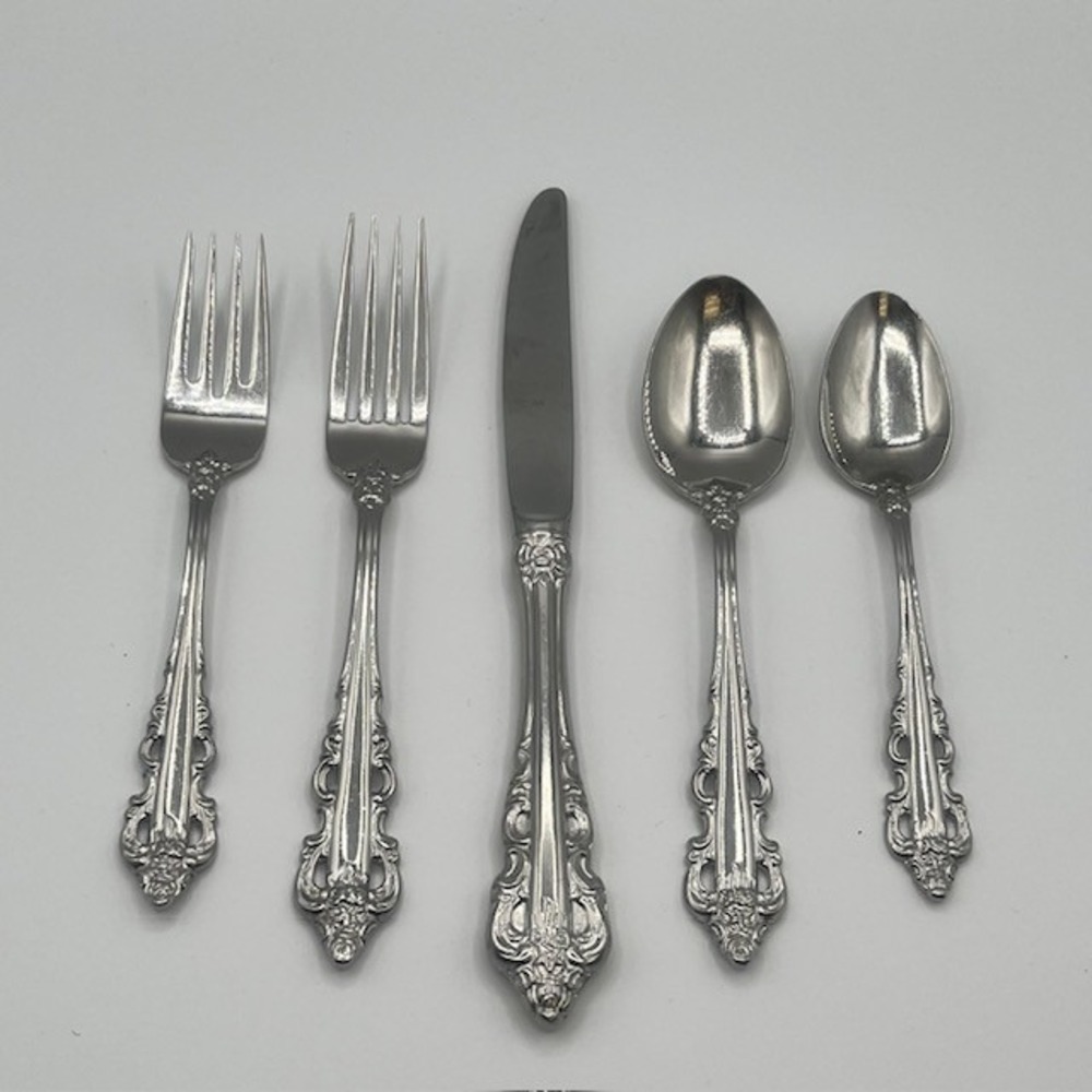 Oneida Community Affection Stainless Flatware 5 Piece Place Setting Floral